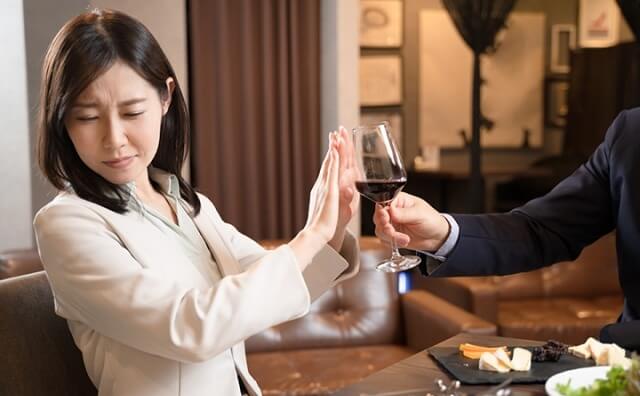 飲めないと婚活で損？感じやすい3つのハンデ
